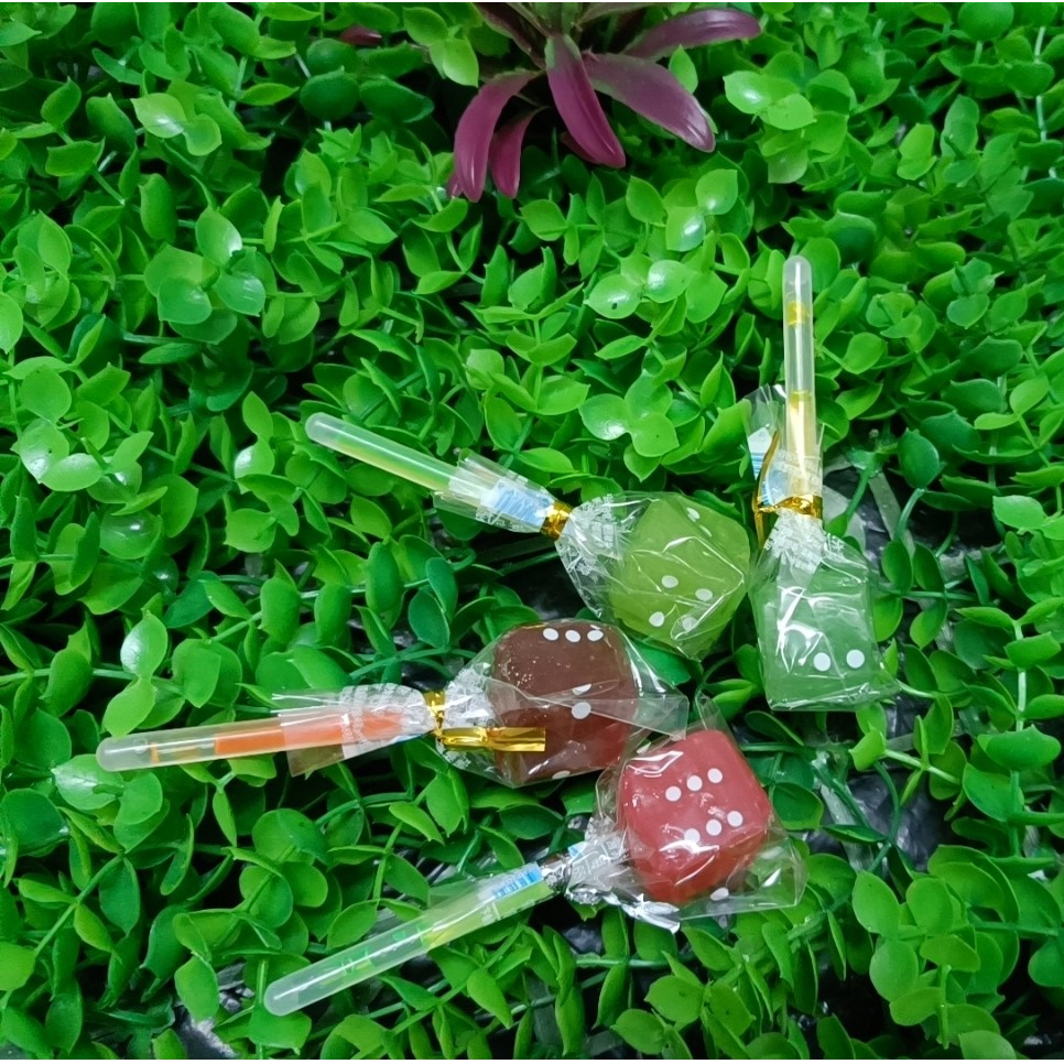 Kẹo mút xí ngầu xúc xắc phát sáng vui nhộn 5 vị trái cây hot tiktok , kẹo giáng sinh