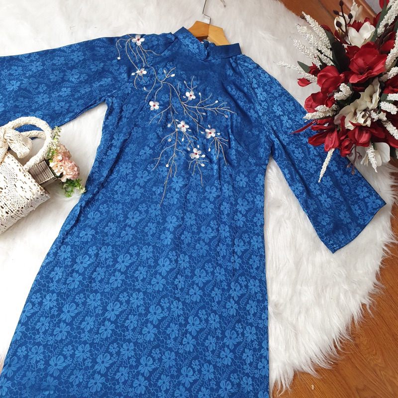 💐 Áo dài cách tân gấm xuông, hoạ tiết thêu nổi cao cấp🌷