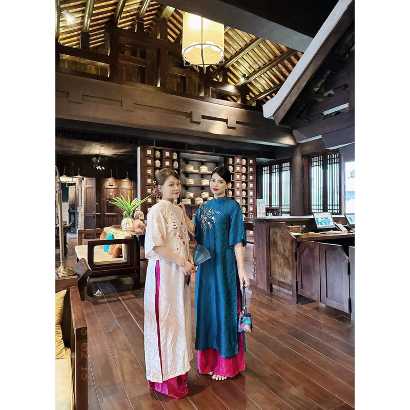 💐 Áo dài cách tân gấm xuông, hoạ tiết thêu nổi cao cấp🌷