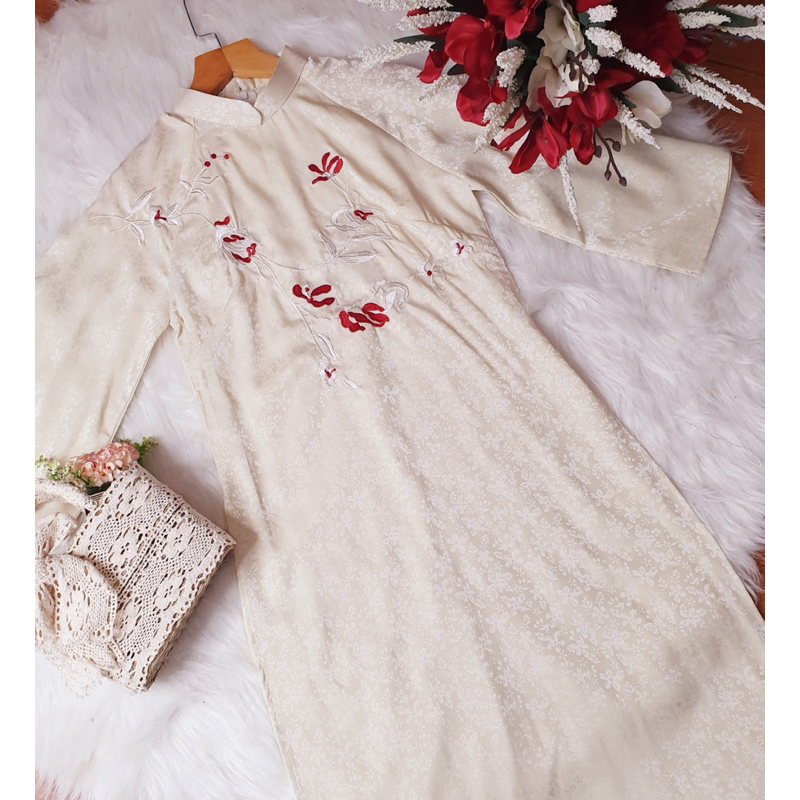 💐 Áo dài cách tân gấm xuông, hoạ tiết thêu nổi cao cấp🌷