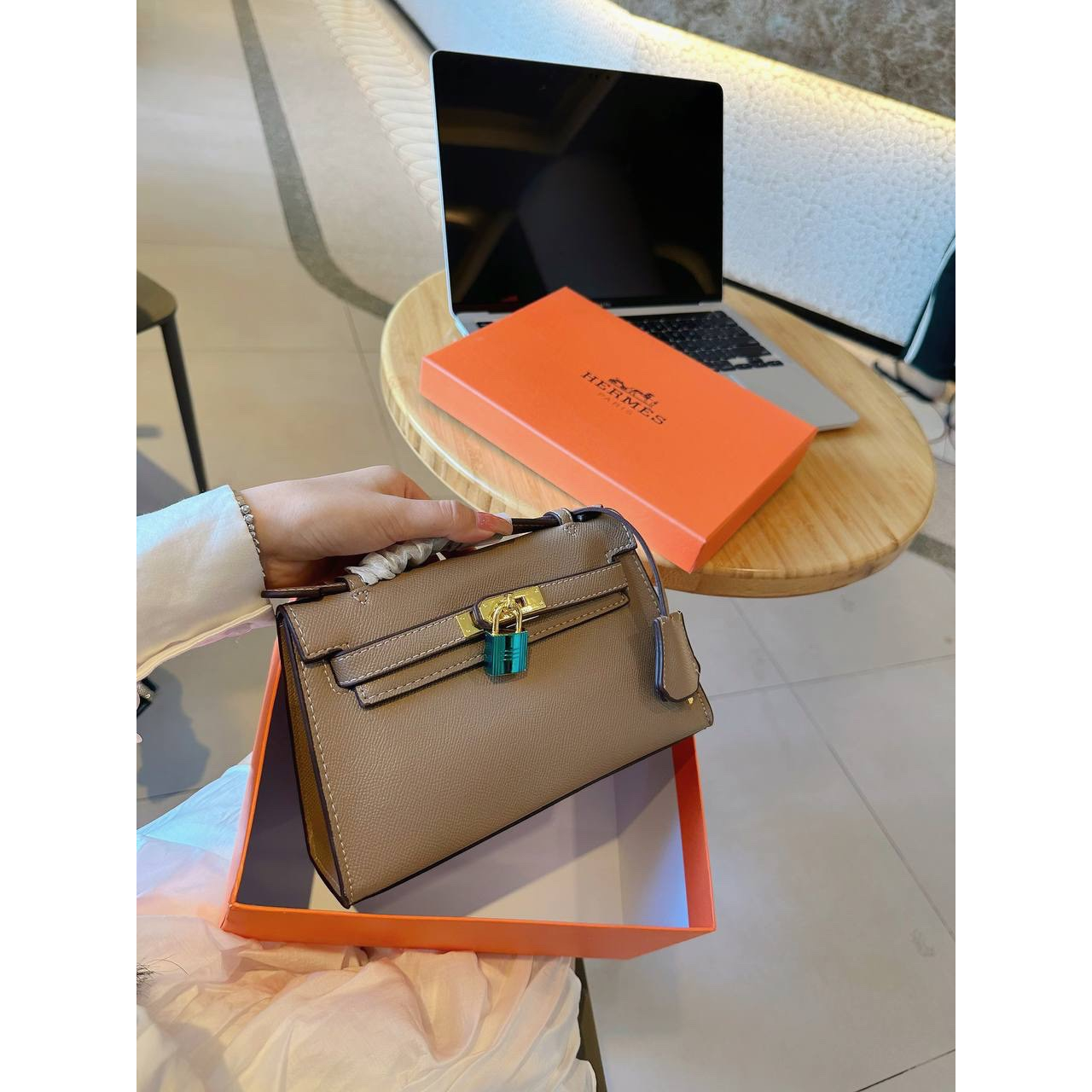 Túi Xách Nữ HM Full Box Cao Cấp Da Sần Kèm Ổ Khóa Phụ Kiện, Có Dây Đeo Chéo Đen Trắng Nude Loại 1 Hộp Quà
