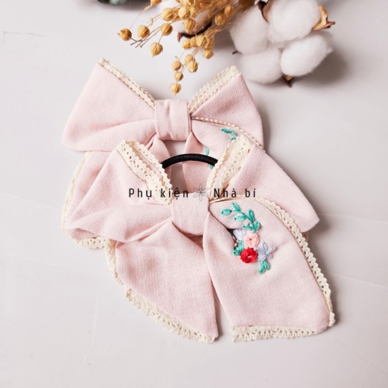 Cột tóc nơ vải linen thêu thủ công
