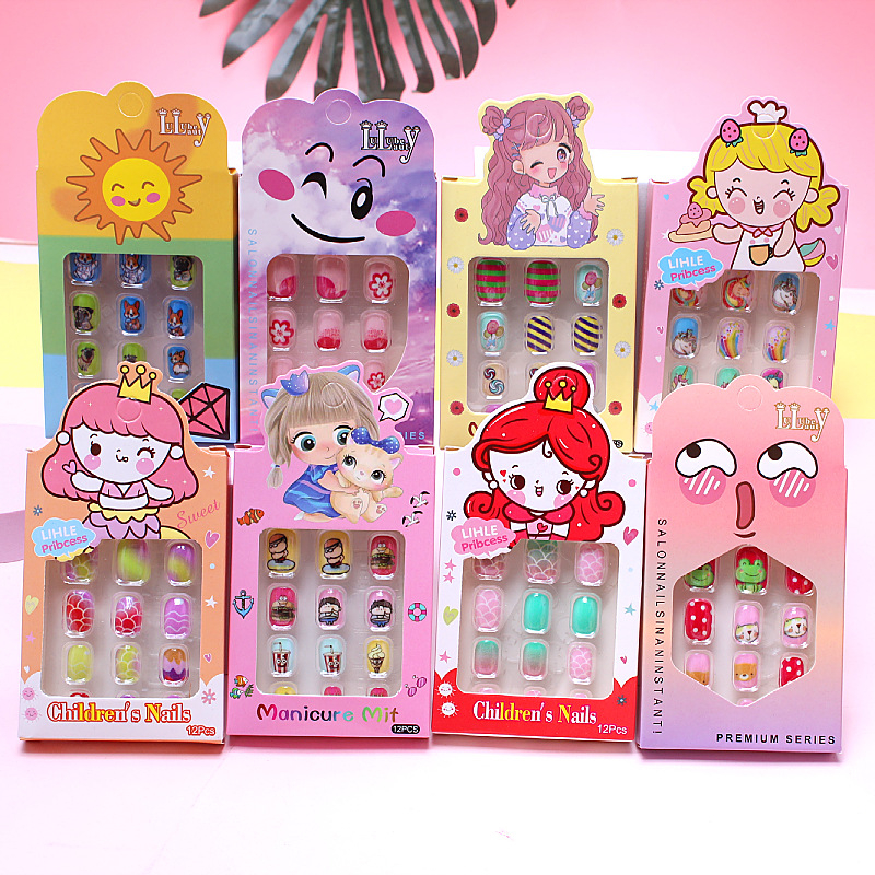 Bộ 12 móng tay giả có in họa tiết nhiều màu sắc  cho bé gái
