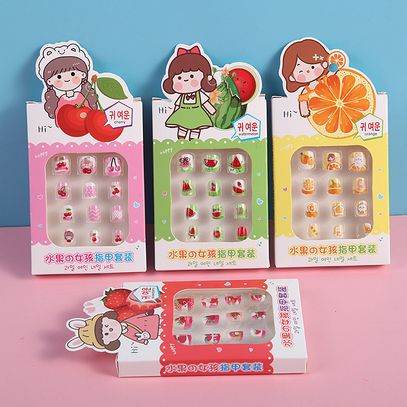 Bộ 12 móng tay giả có in họa tiết nhiều màu sắc  cho bé gái