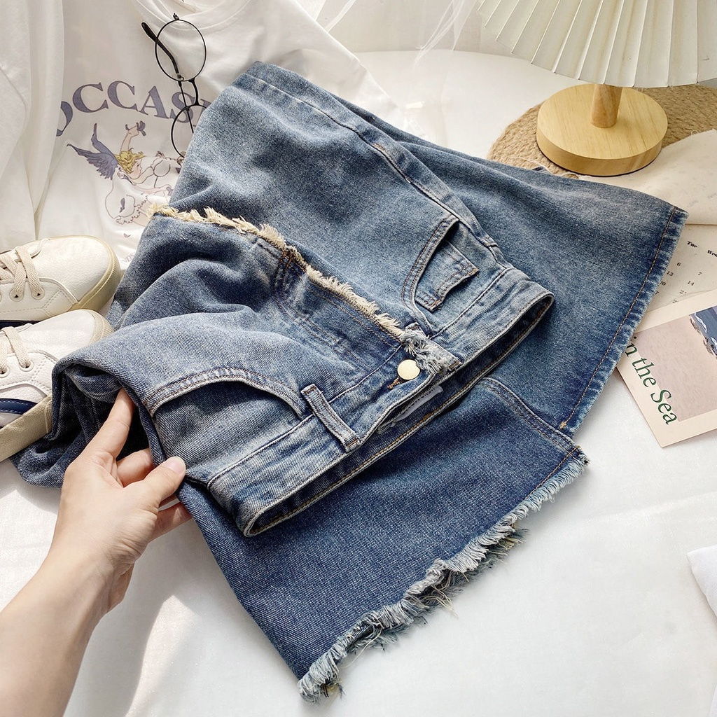 Chân váy jeans dáng dài xẻ vạt giữa giải nhiệt cho cái nóng năm nay _ TiT Store Pro