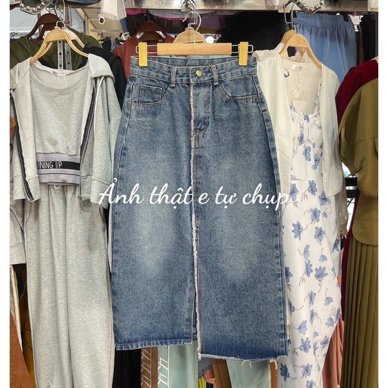 Chân váy jeans dáng dài xẻ vạt giữa giải nhiệt cho cái nóng năm nay _ TiT Store Pro