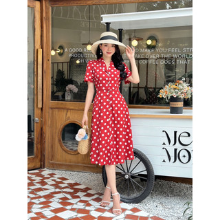 Váy chấm bi tay bồng