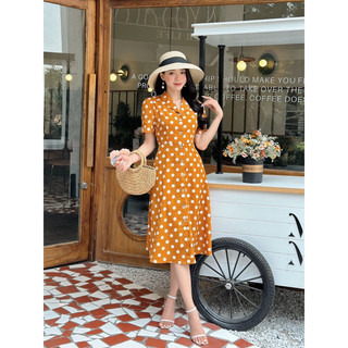 Váy chấm bi tay bồng