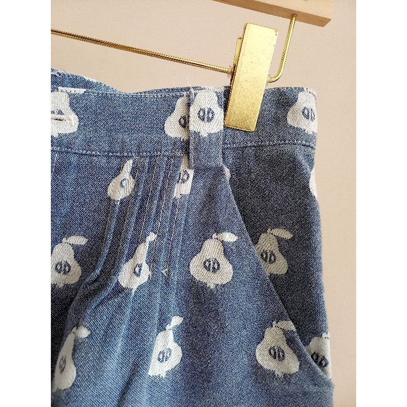 Quần sọt jean thêu quả lê hiệu Peu pre's