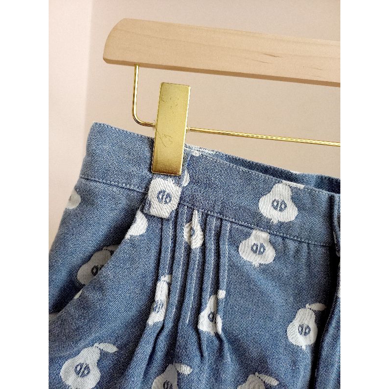 Quần sọt jean thêu quả lê hiệu Peu pre's