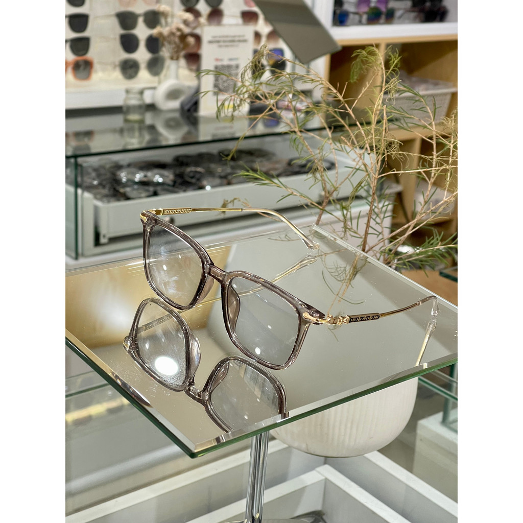 Gọng kính cận nam nữ Chrome Hearts.Kính mắt thời trang Japan cao cấp tặng kèm hộp và khăn lau bảo hành 3 tháng