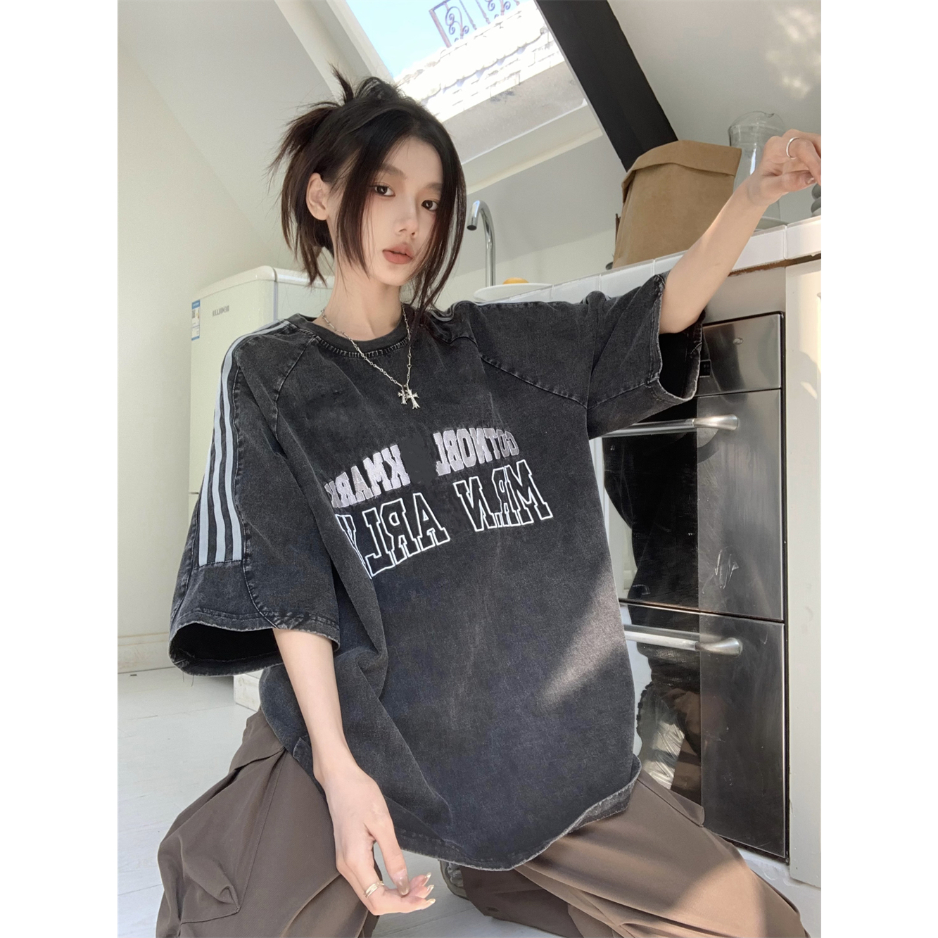 Áo thun nam nữ from rộng màu xám đen thêu chữ pong cách unisex áo phông nữ mặc đôi dáng rộng thời trang hàn quốc 2023