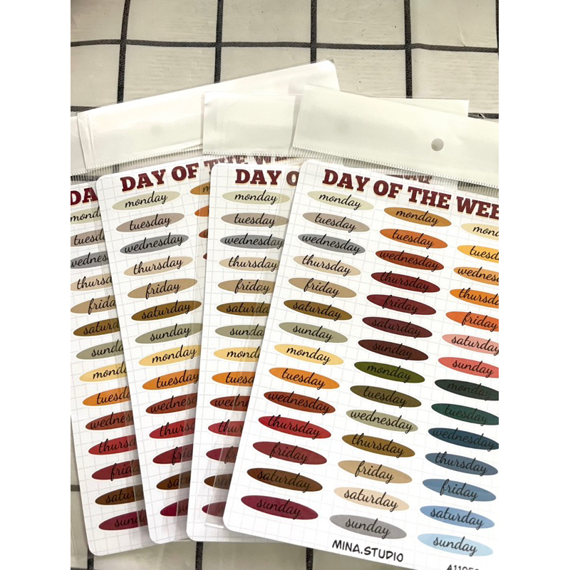 Sticker thứ ngày trong tuần vintage - khung oval - by Mina.studio