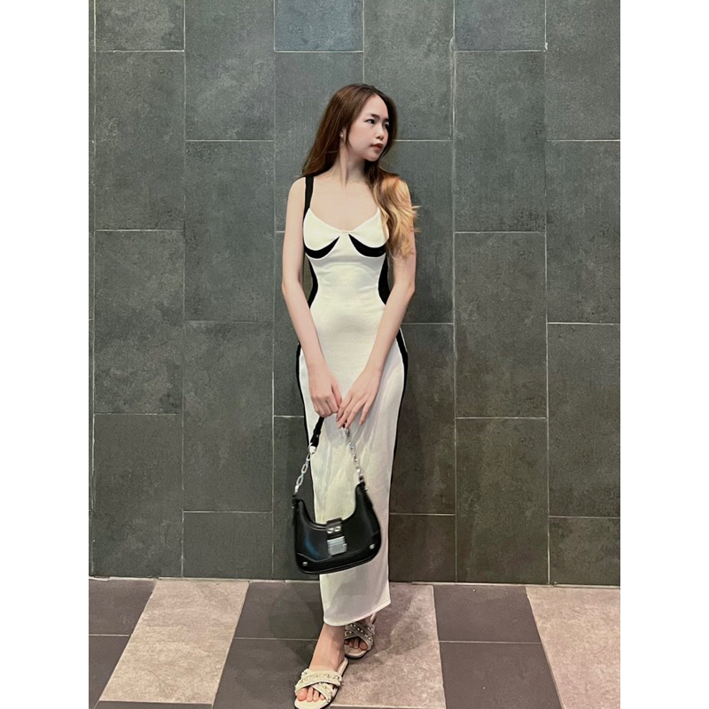 Đầm body cúp viền dài