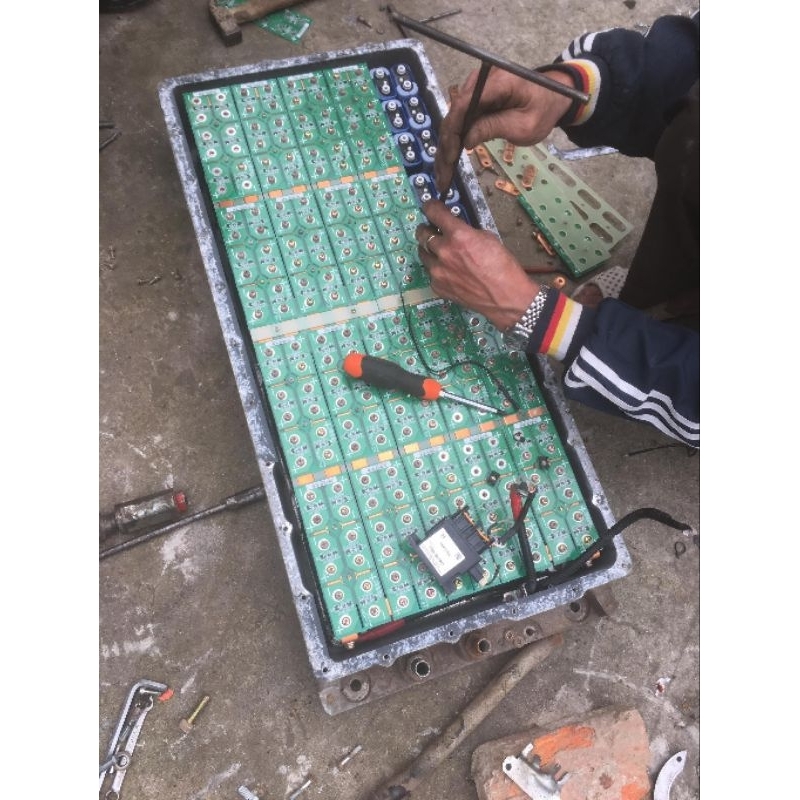 Siêu tụ điện 2.7v 1200F tháo máy