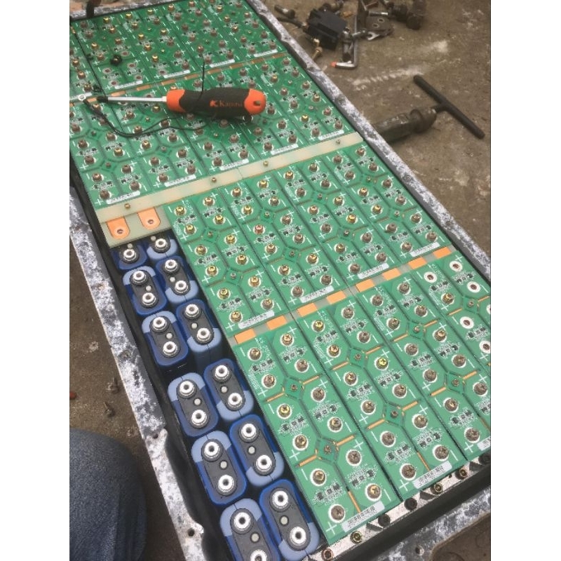 Siêu tụ điện 2.7v 1200F tháo máy