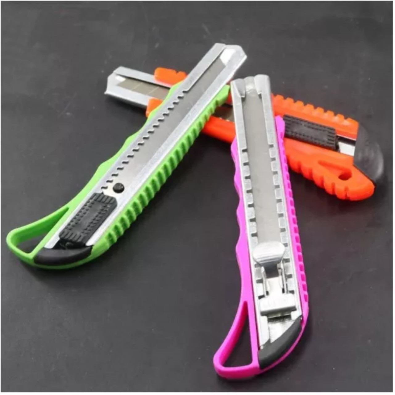 Dao rọc giấy loại lớn 15*2,7cm