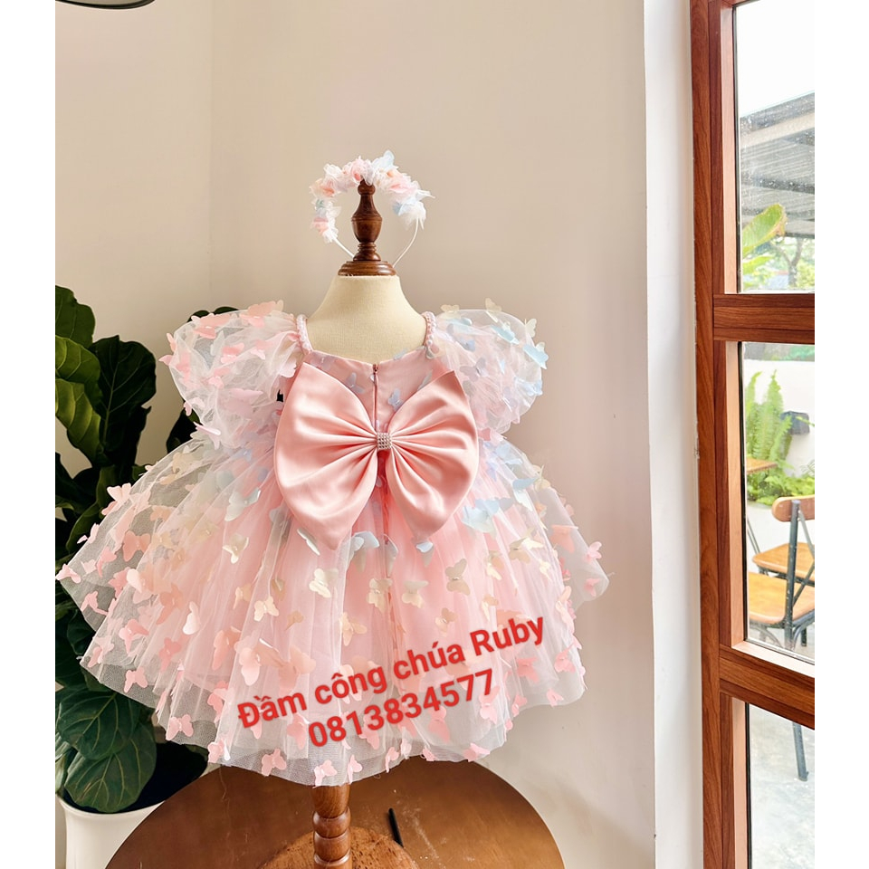 Đầm ren cách bướm siêu xinh