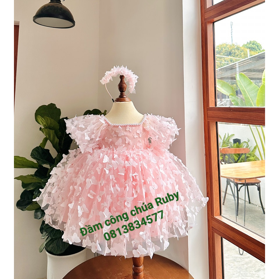 Đầm ren cách bướm siêu xinh