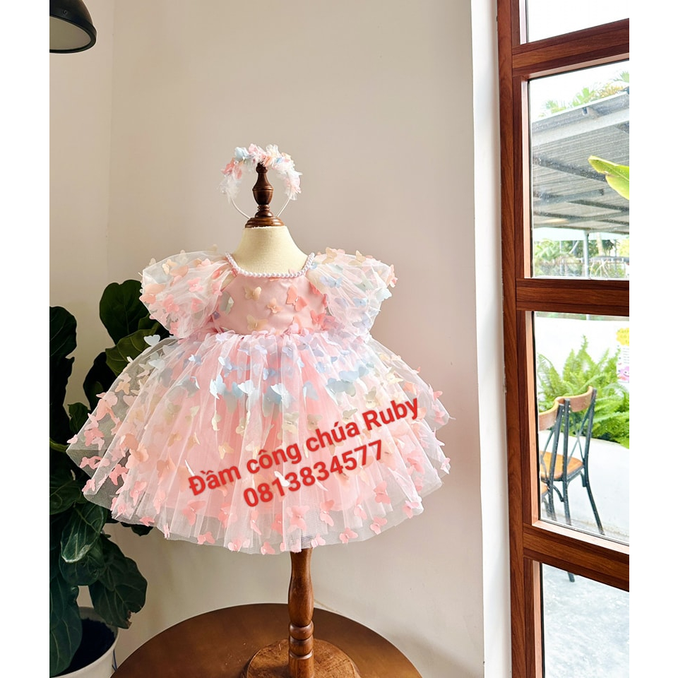 Đầm ren cách bướm siêu xinh