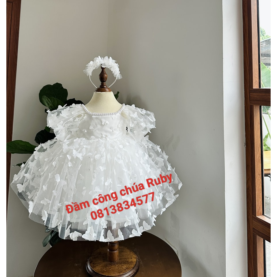 Đầm ren cách bướm siêu xinh