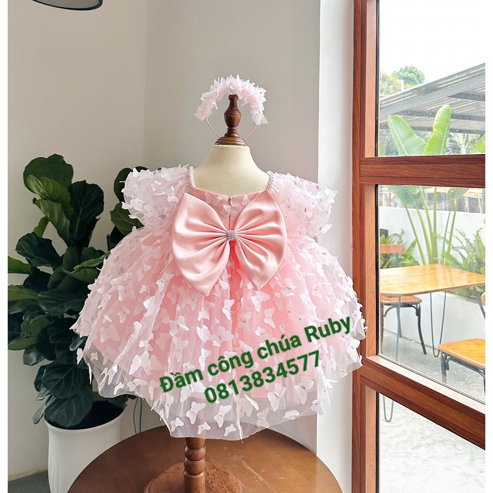 Đầm ren cách bướm siêu xinh