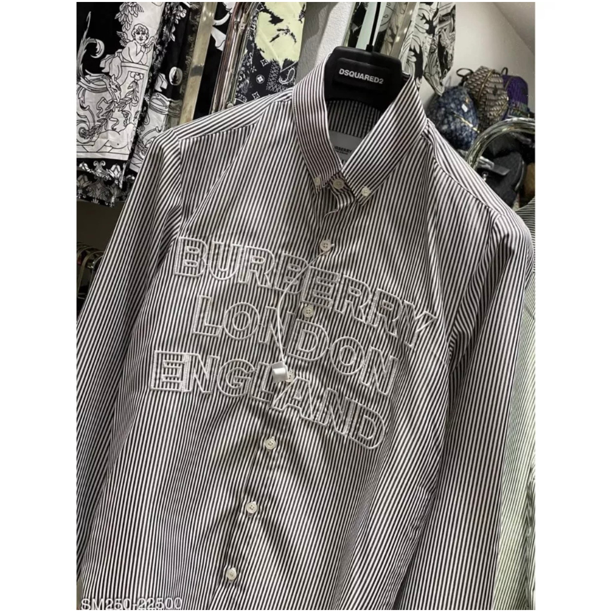 Áo Sơ Mi BURBERRY LONDON ENGLAND Ngắn Tay Kẻ Xám Chữ Thêu Cao Cấp | BigBuy360 - bigbuy360.vn