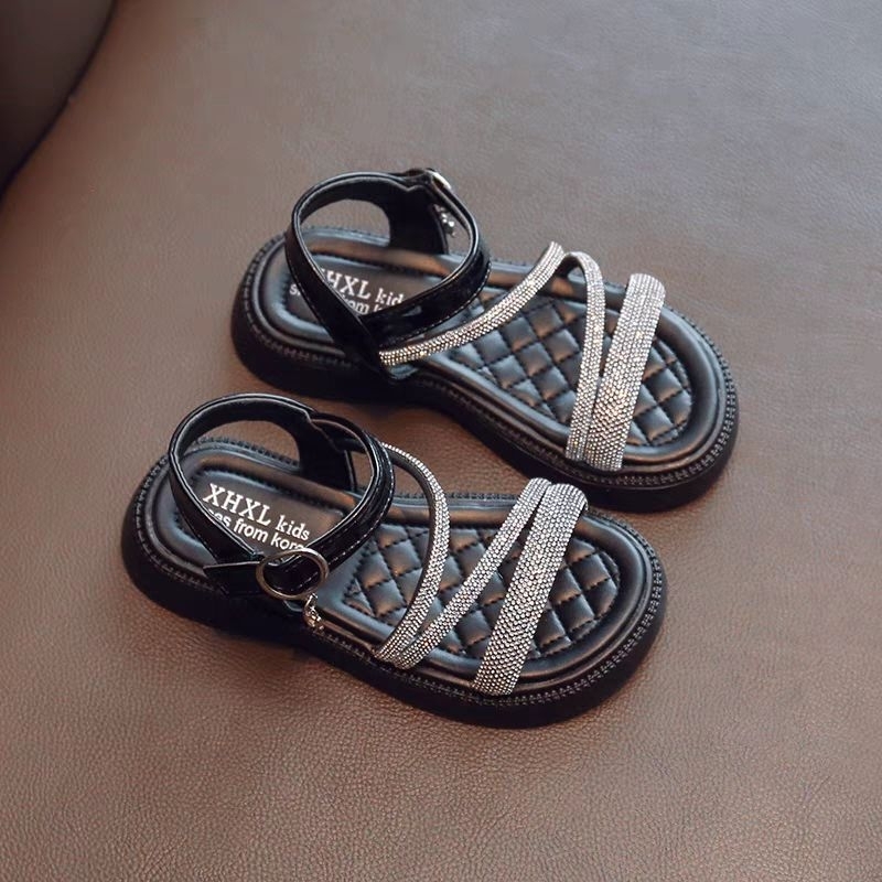 Sandal bé gái dép quai hậu cho bé đính đá sáng sang chân đen trắng quai chéo