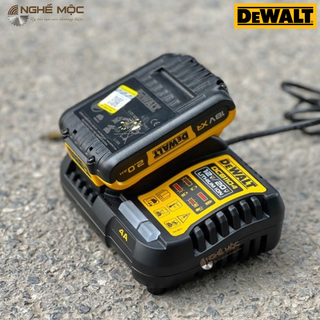 Đế sạc pin dewalt dcb1104 chính hãng sạc pin 12v - 20v dòng ra 4a