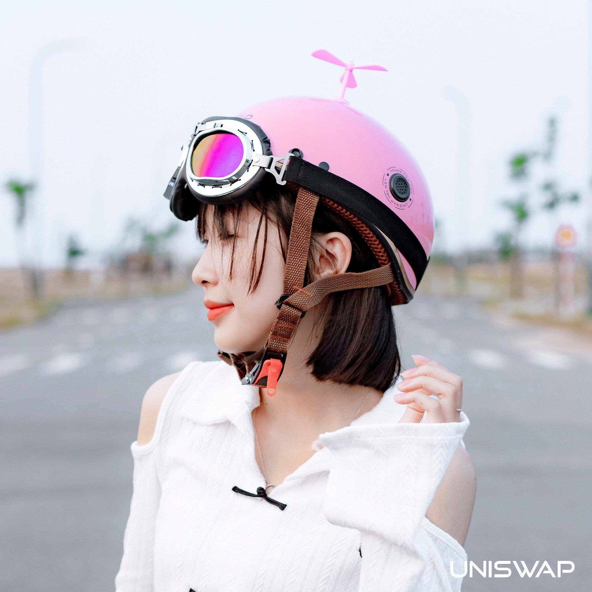 Mũ Bảo Hiểm Nửa Đầu UNISWAP Kèm Phụ Kiện Trí Siêu Xinh, Nhiều Mẫu Lựa Chọn (sẵn keo dán)