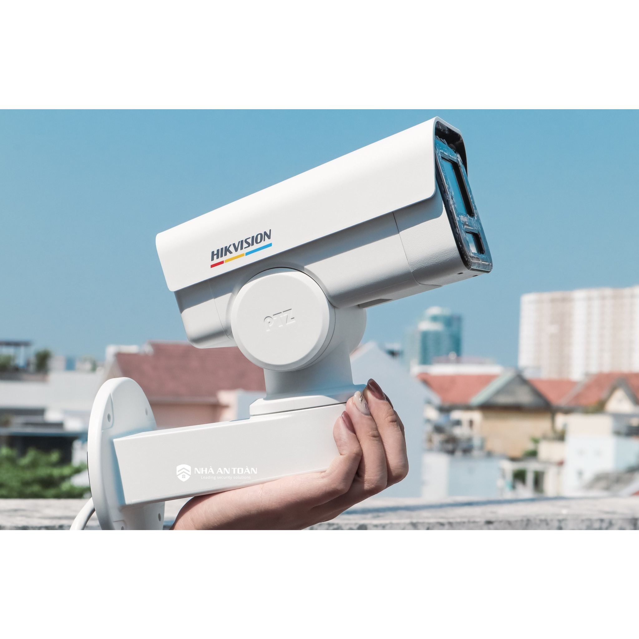 Camera IP PT hồng ngoại 4.0 Megapixel HIKVISION DS-2CD1P43G2-IUF Độ phân giải: 4.0 Megapixel, Tích hợp mic, khe thẻ nhớ.