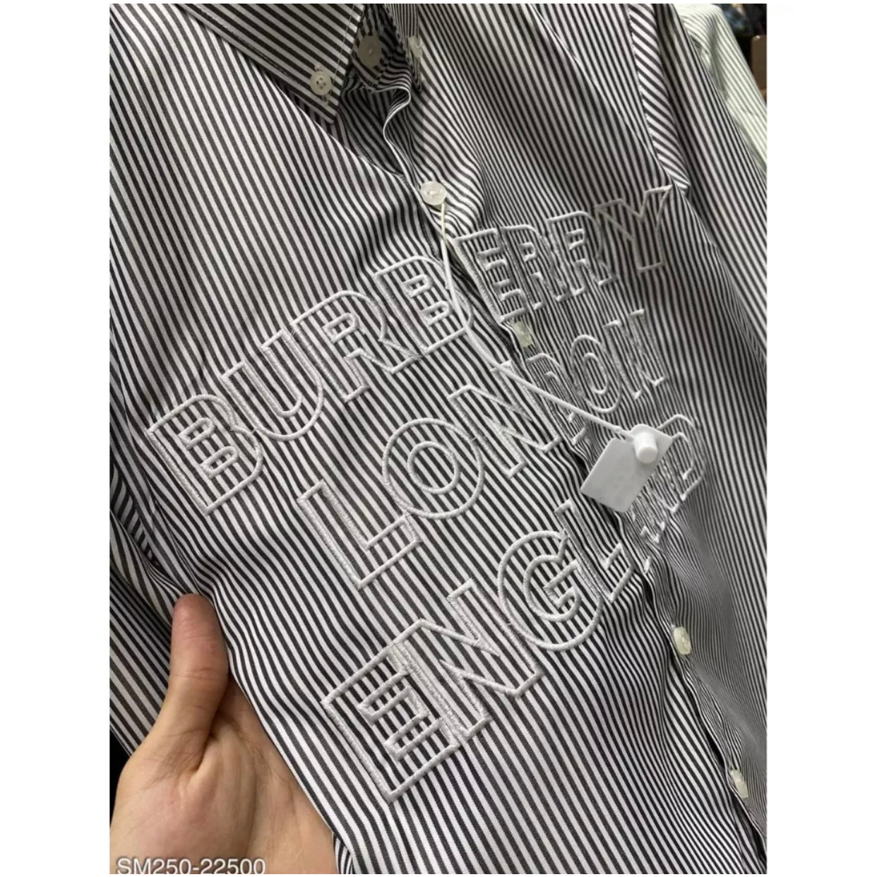 Áo Sơ Mi BURBERRY LONDON ENGLAND Ngắn Tay Kẻ Xám Thêu Chữ Cao Cấp | BigBuy360 - bigbuy360.vn