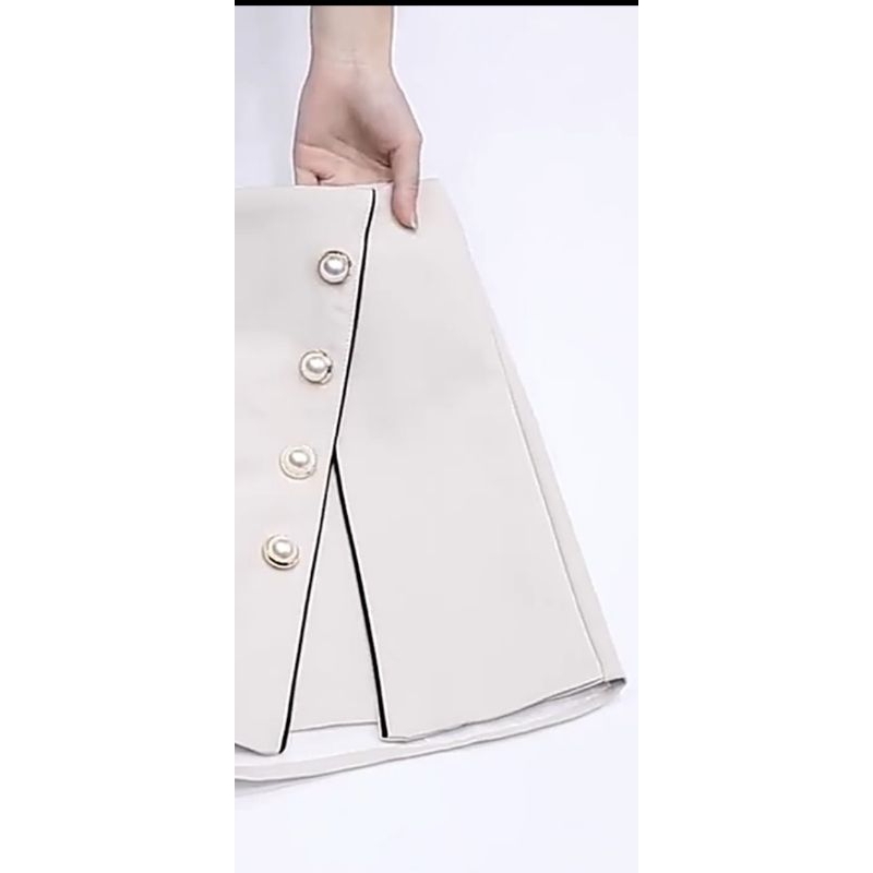 Chân váy chữa A xẻ , vạt đắp siêu đẹp. Vải tuyết mưa Hàn quốc, cạp kéo khoá, có lót quần.