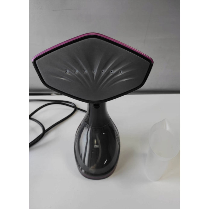 BÀN LÀ HƠI NƯỚC CẦM TAY GRUNDIG 2200W ,BẢO HÀNH 12 THÁNG