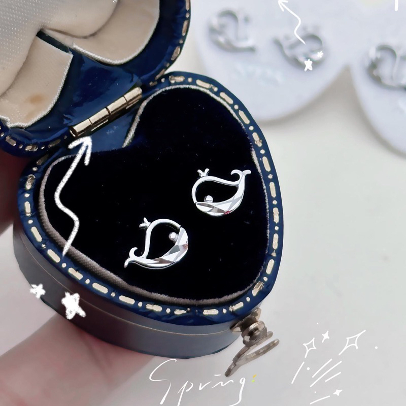 Khuyên tai bạc hình cá voi Silvergo