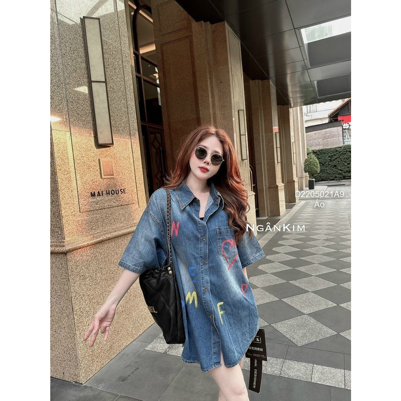 Áo sơ mi jean một túi phối hình vịt tay ngắn