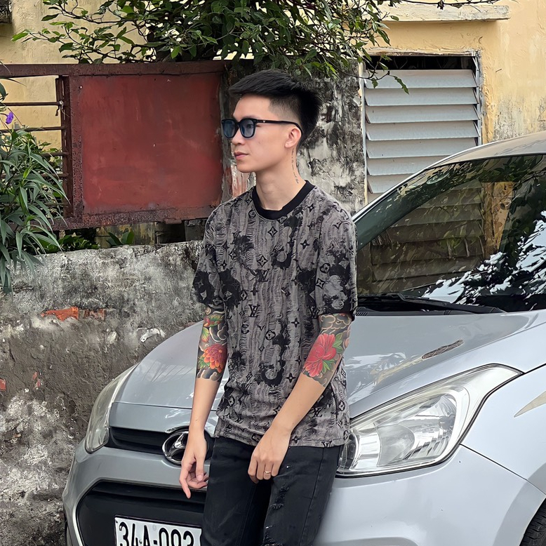 Áo Phông  Nam Nữ LV Rách In Họa Tiết Chất Liệu Cotton Thấm Hút Mồ Hôi, Thời Trang Nam Nữ Siêu Cấp