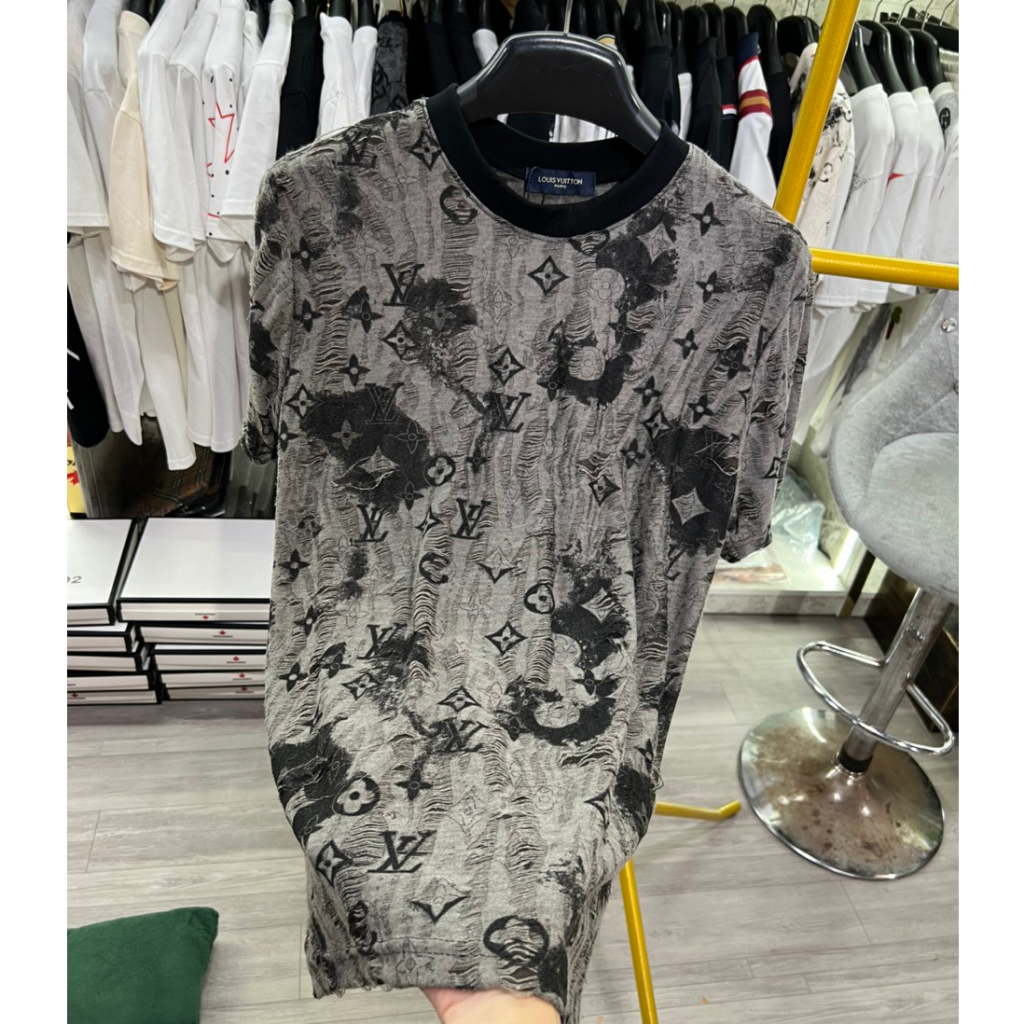 Áo Phông  Nam Nữ LV Rách In Họa Tiết Chất Liệu Cotton Thấm Hút Mồ Hôi, Thời Trang Nam Nữ Siêu Cấp