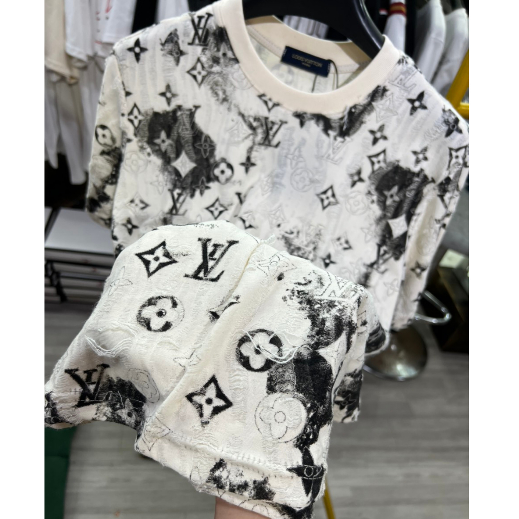 Áo Phông  Nam Nữ LV Rách In Họa Tiết Chất Liệu Cotton Thấm Hút Mồ Hôi, Thời Trang Nam Nữ Siêu Cấp