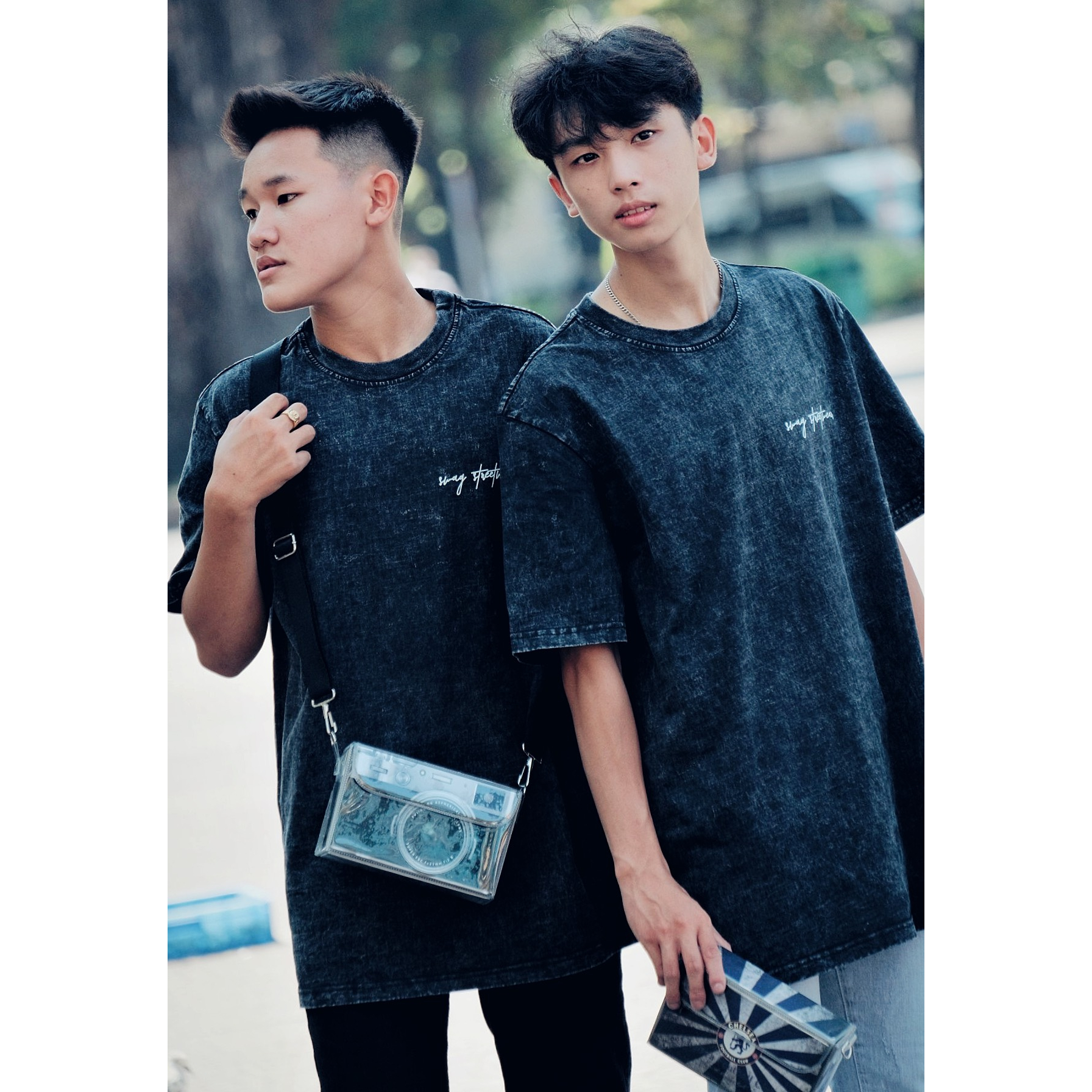 #tuicuston Túi custom kiểu máy ảnh màu bạc
