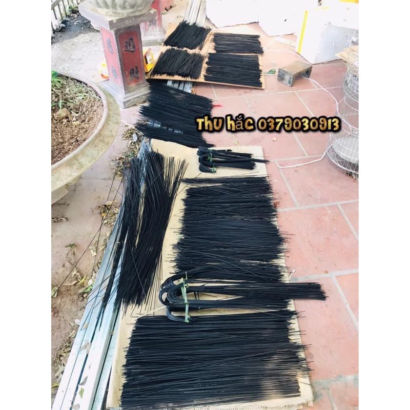 Nan đen k mấu để ráp lồng vuông combo 100 nan.dài từ 40-45cm k có mấu. có 1.6 1.8 2.0 va 2,2li.