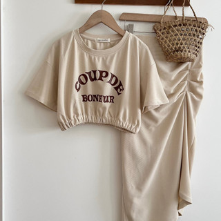 Set áo croptop kèm chân váy nhún dài dành cho nữ