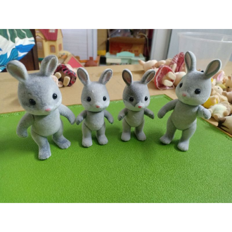set gia đình thỏ Sylvanian
