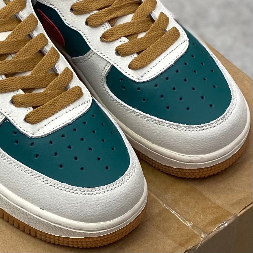 Giày thể thao sneaker