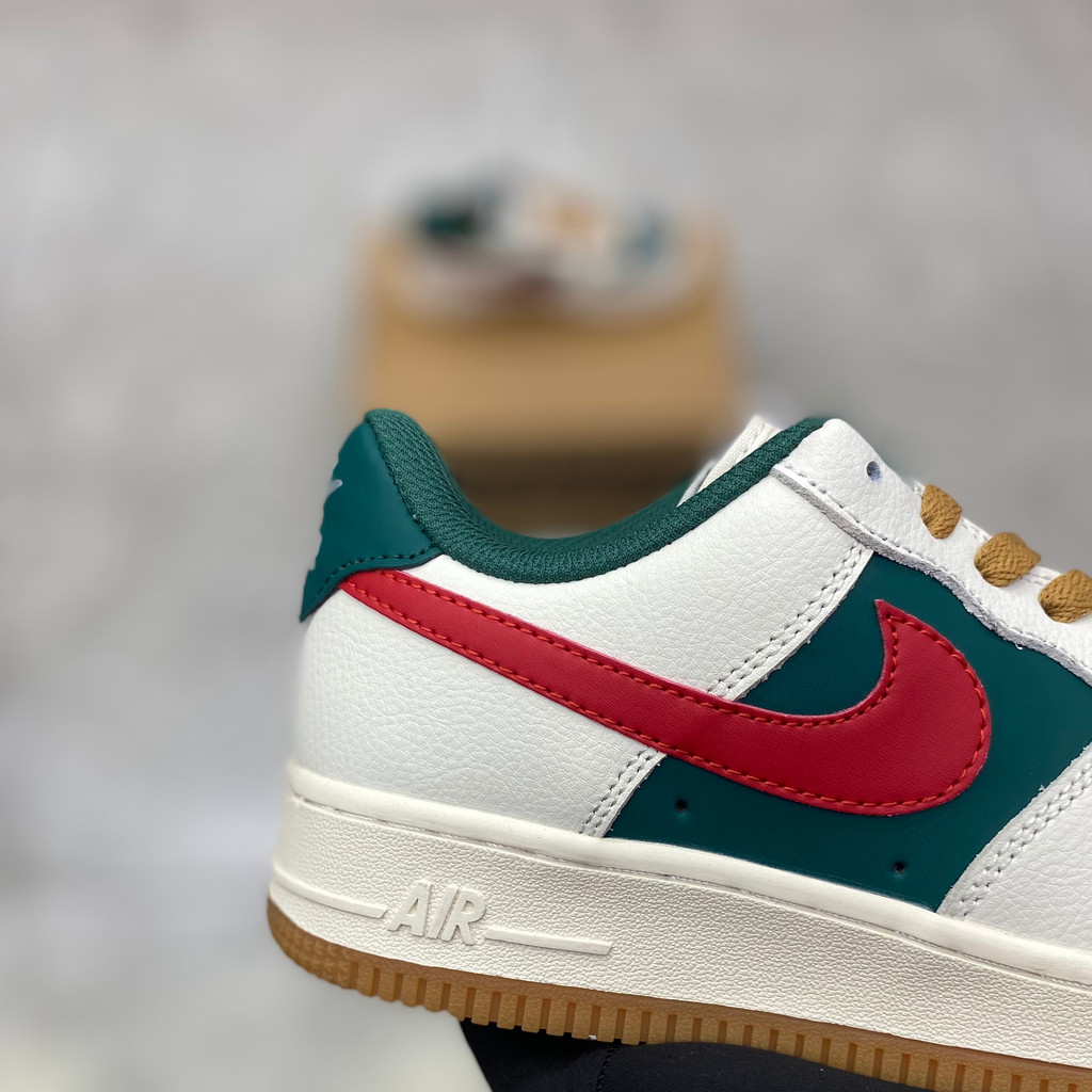 Giày thể thao sneaker