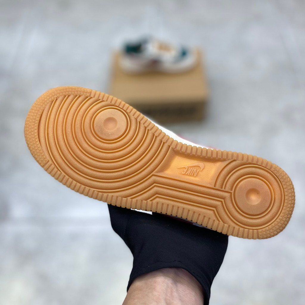 Giày thể thao sneaker