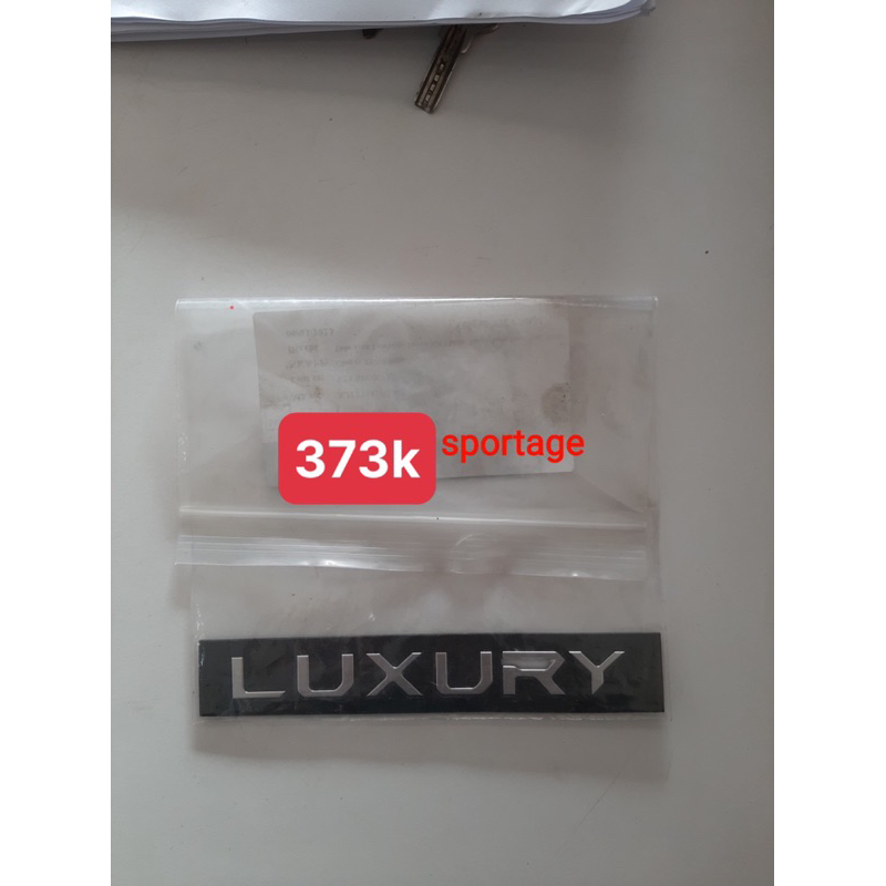 Logo Luxury, Premium, Signature của dòng xe KIA chính hãng