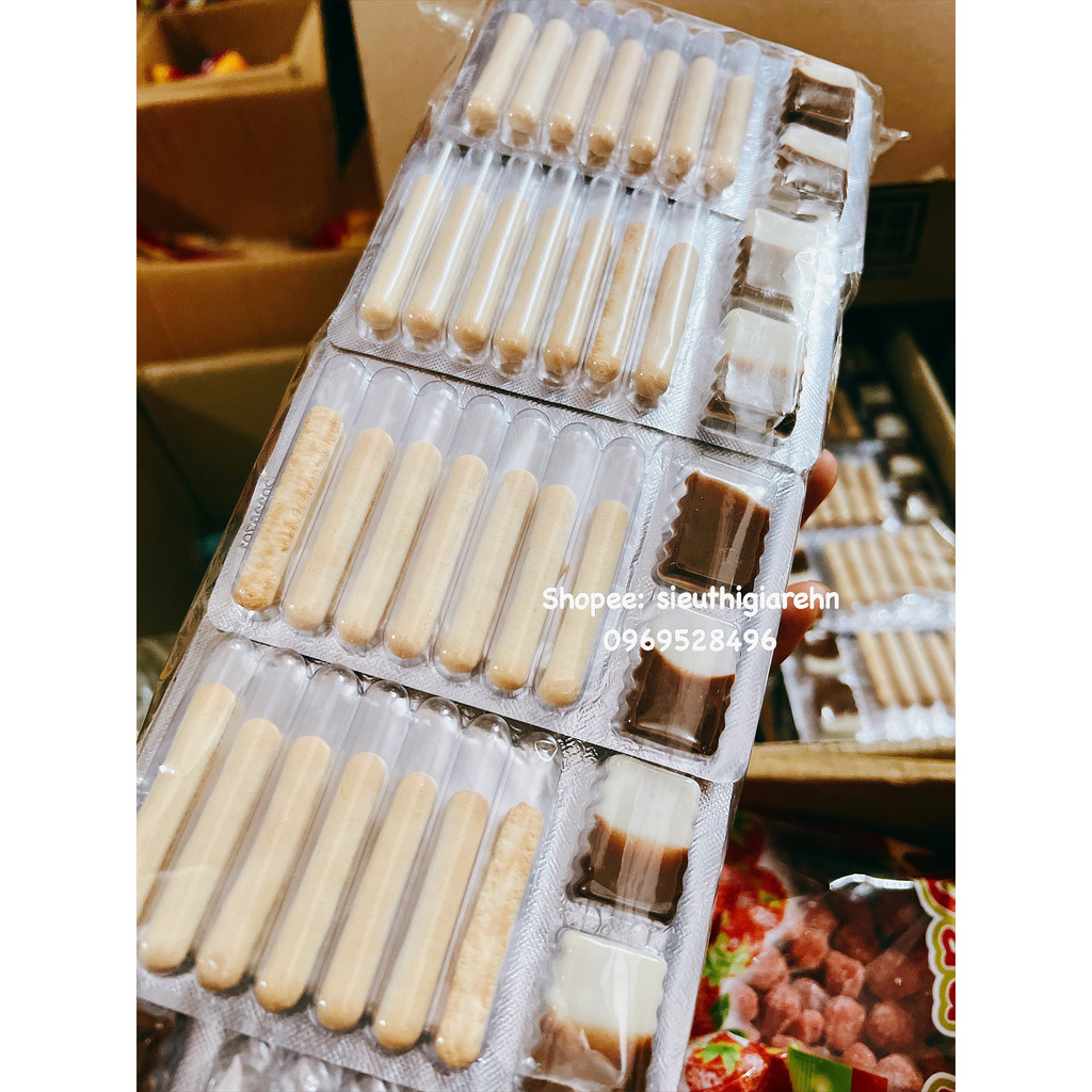 (30 VỈ) Bánh quy que chấm socola thơm ngon