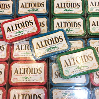 Kẹo ngậm bạc hà Altoids hộp 50g