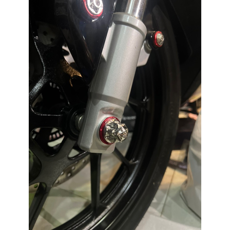 Combo Cốt bánh inox 304 Salaya có khóa ốc siêu an toàn truớc + sau yamaha r15 mt15 xsr155 tfx fz155i fz150i ex winner